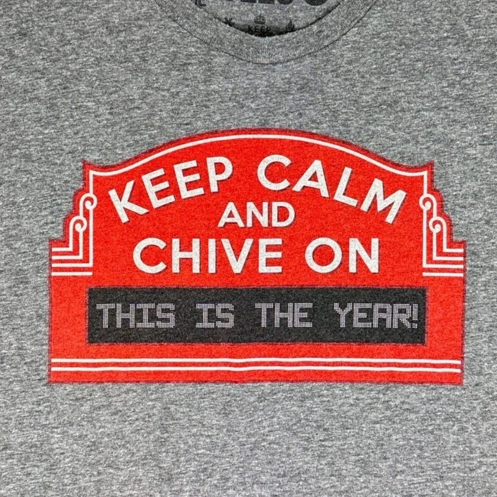 The Chive T-Shirt XXL Chicago Cubs Wrigley Field Marquee Keep Calm KCCO Tee Gray